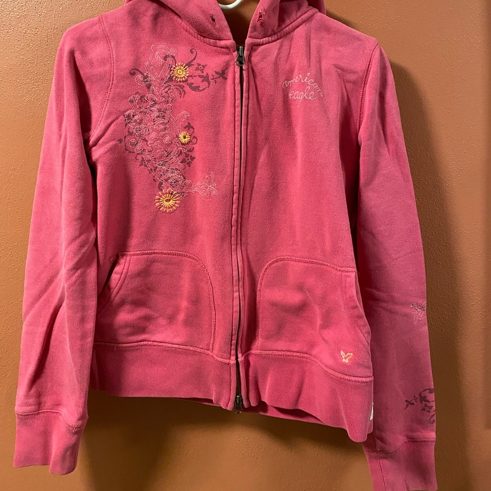 Women’s American Eagle Zip Up Hoodie.